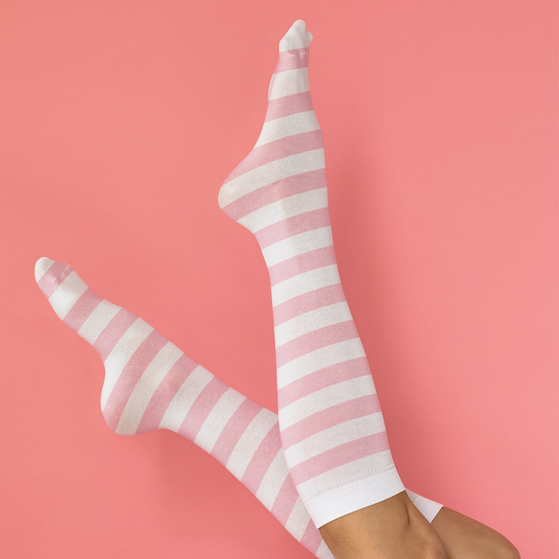 كولون ابيض مع وردي