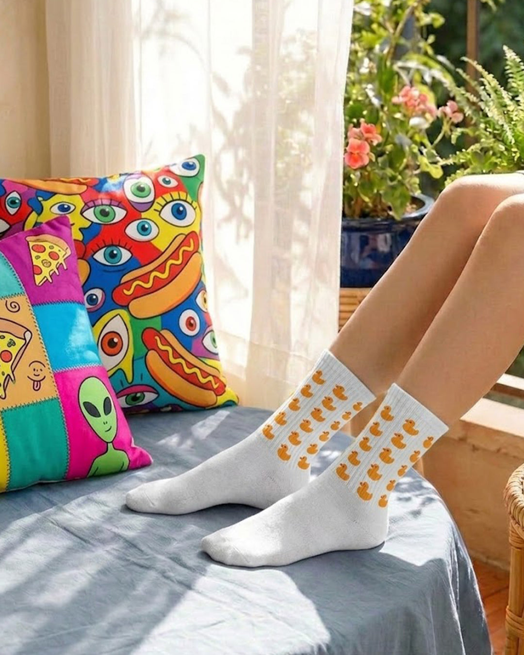 Duck white Mid Calf Socks